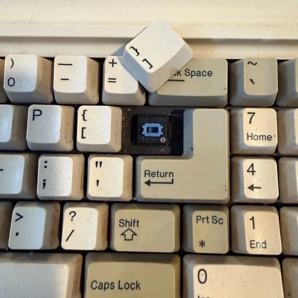 Leading Edge DC-2014 Vintage Keyboard Blue Switches DIN Untested